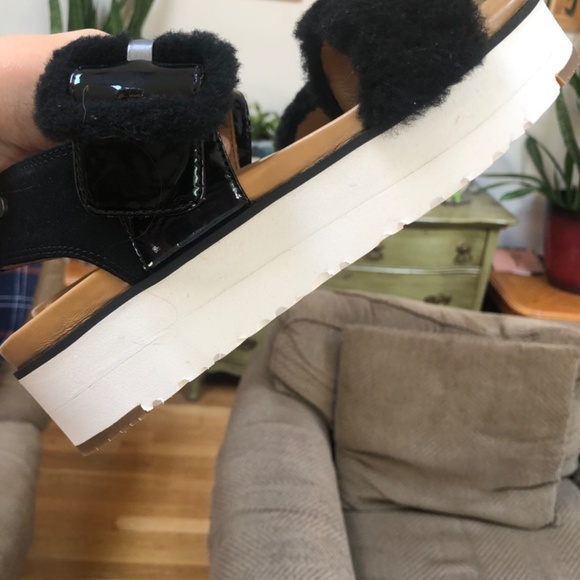 Ugg Fur Lined Sandals Brand New size 7 - Picture 7 of 16